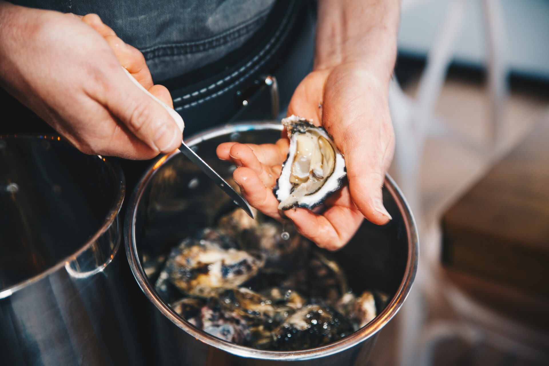 Shucking technique